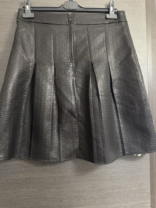 Fusta de dama eleganta