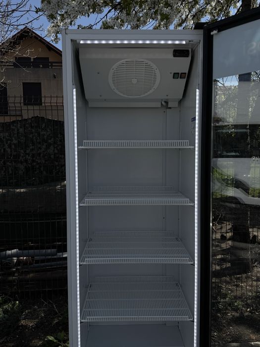 Vitrina frigorifica / frigider bauturi consum mic LED afisaj digital