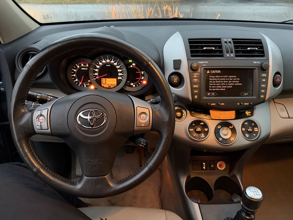 Toyota Rav 4 2006 4x4  2.2 diesel in curand in Romania