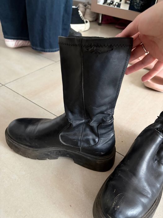 Bocanci Negri Bershka