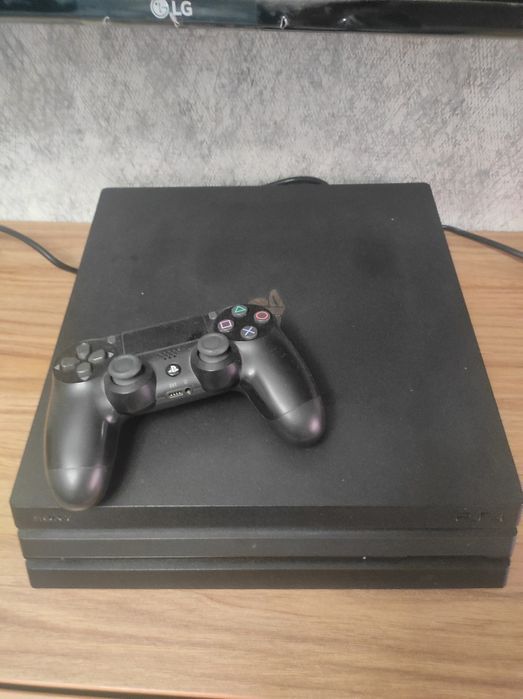 Продается PS4 pro.