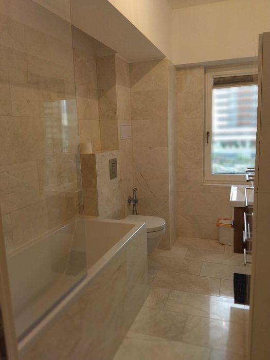 Închiriez apartament cu o cameră în Royal Town Iași