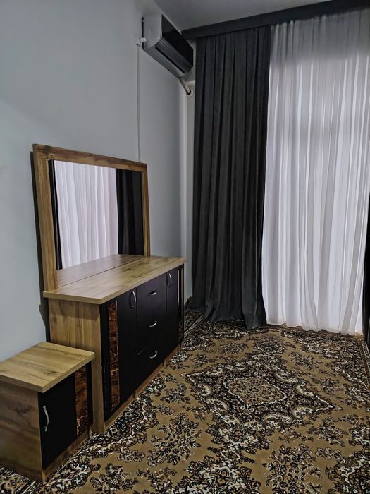 Спальный мебел сотилади