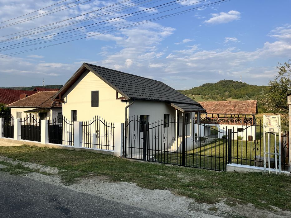 Vând casa Valcea, Mihaesti