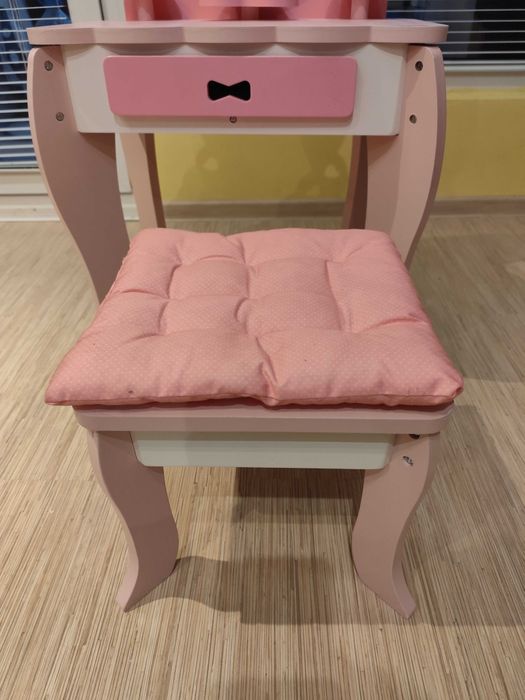 Продавам детска тоалетка