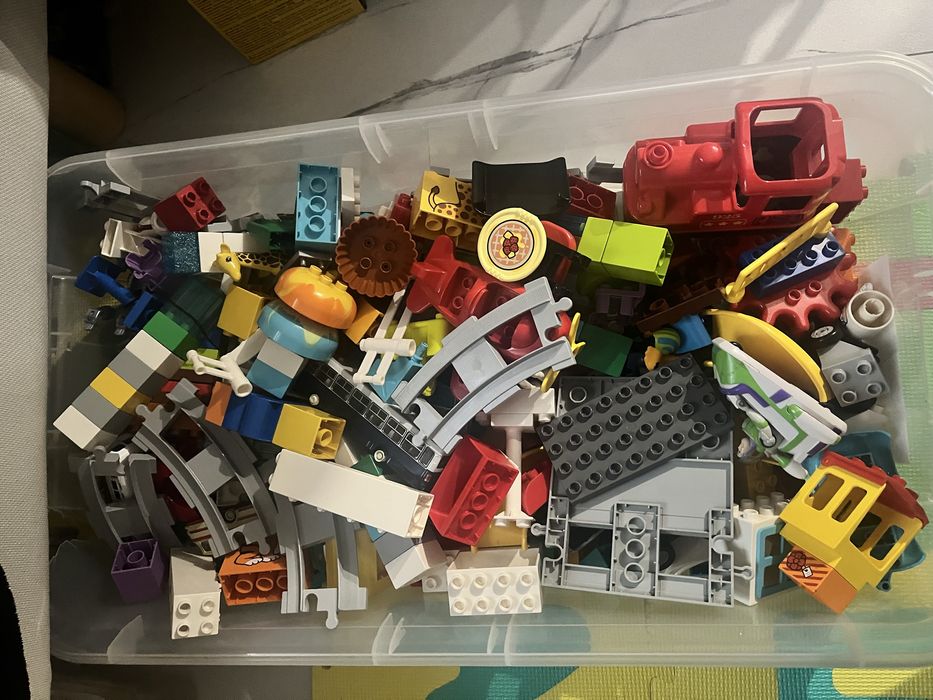 Продавам голямо лото дупло. Съдържа много части. Цена: 100 лв.