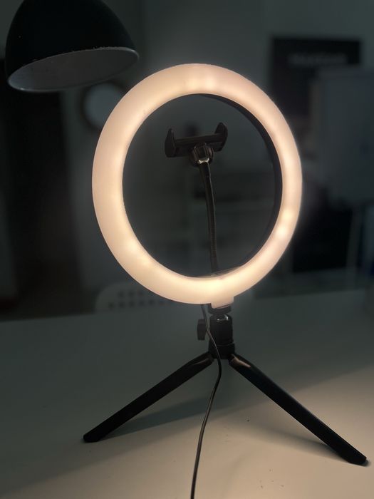 Настолен Insagram Ring - 3 вида светлина