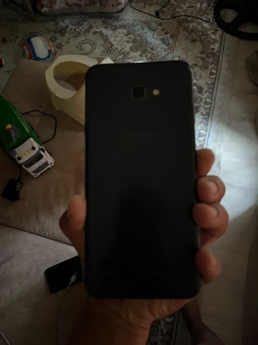 Самсунг галакси j4