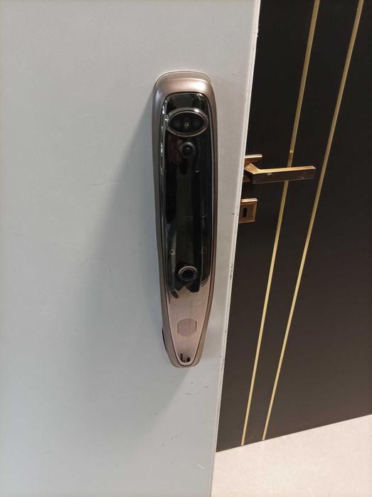 ЕЛЕКТРОННИ БРАВИ
Монтаж и програмиране