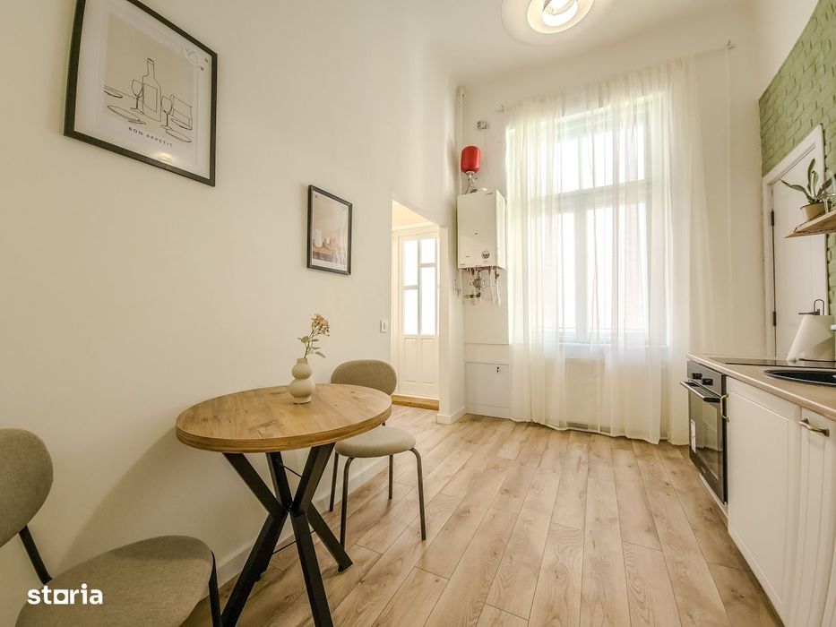 Apartament ultrafinisat, clădire monument istoric – Central