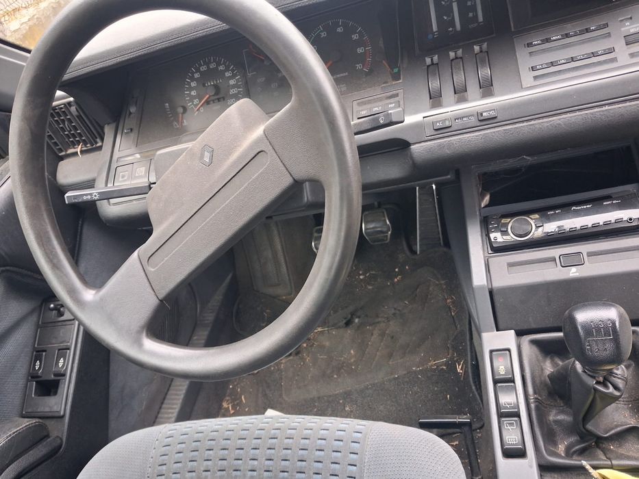 RENAULT 25 1989 — imagine 2
