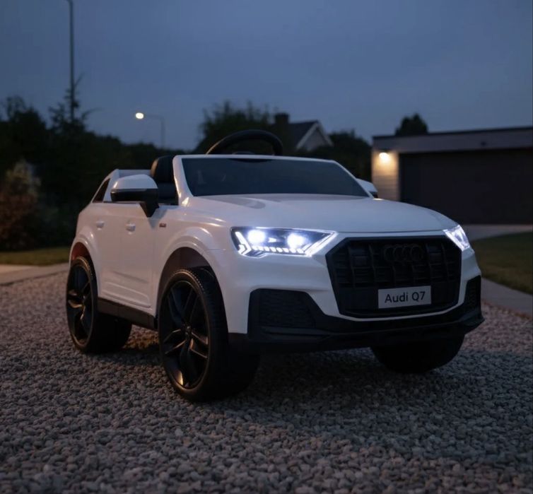 Masinuta electrica pentru copii Audi Q7, 70W