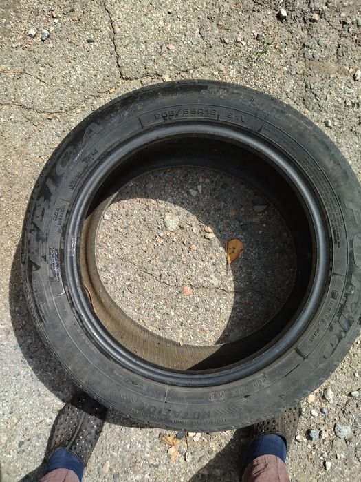 Продам шины на легковую машину