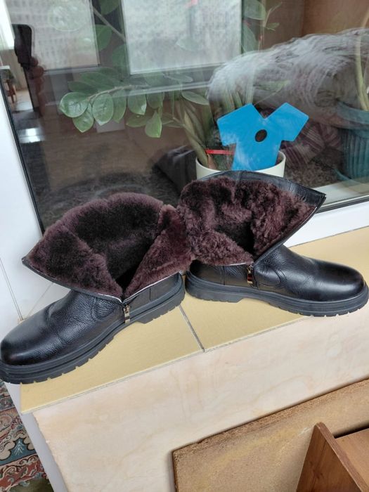 Продам зимнюю обувь