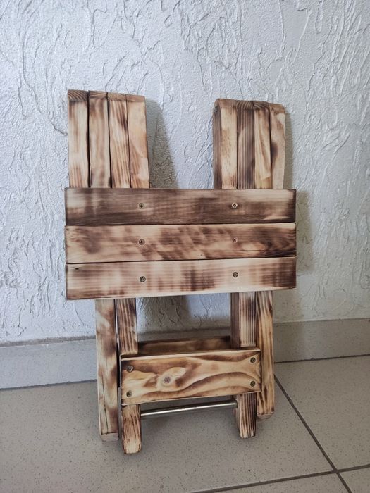 Табурет складной, деревянный