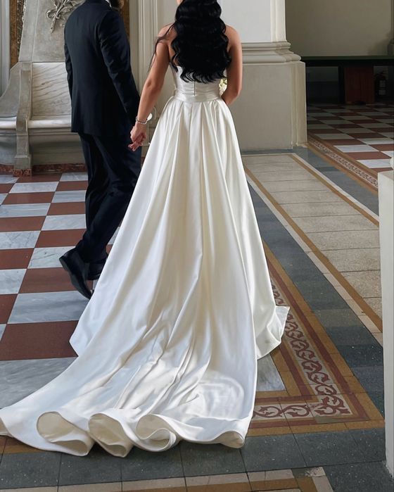 Rochie de mireasă cu trena detasabila