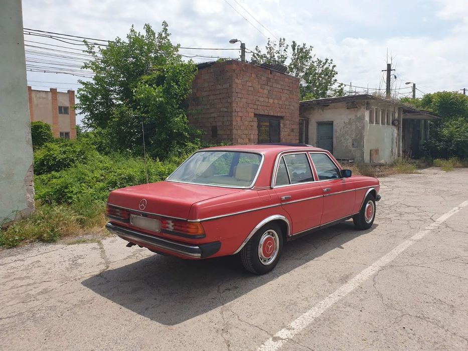 Mercedes-Benz E-Class 1980 diesel, 10.781 € — imagine 3
