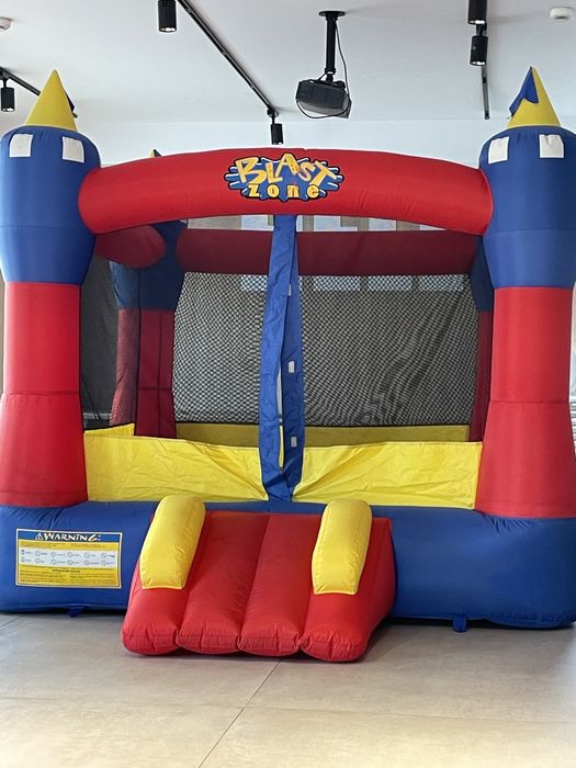 Cununie, Botez, Nunta - Joy Academy ofera locuri de joaca gonflabile