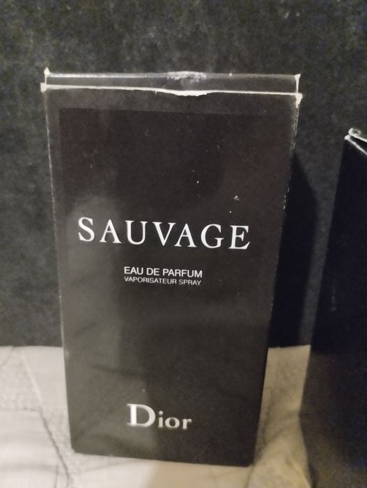 Продавам парфюми на Диор и Версаче