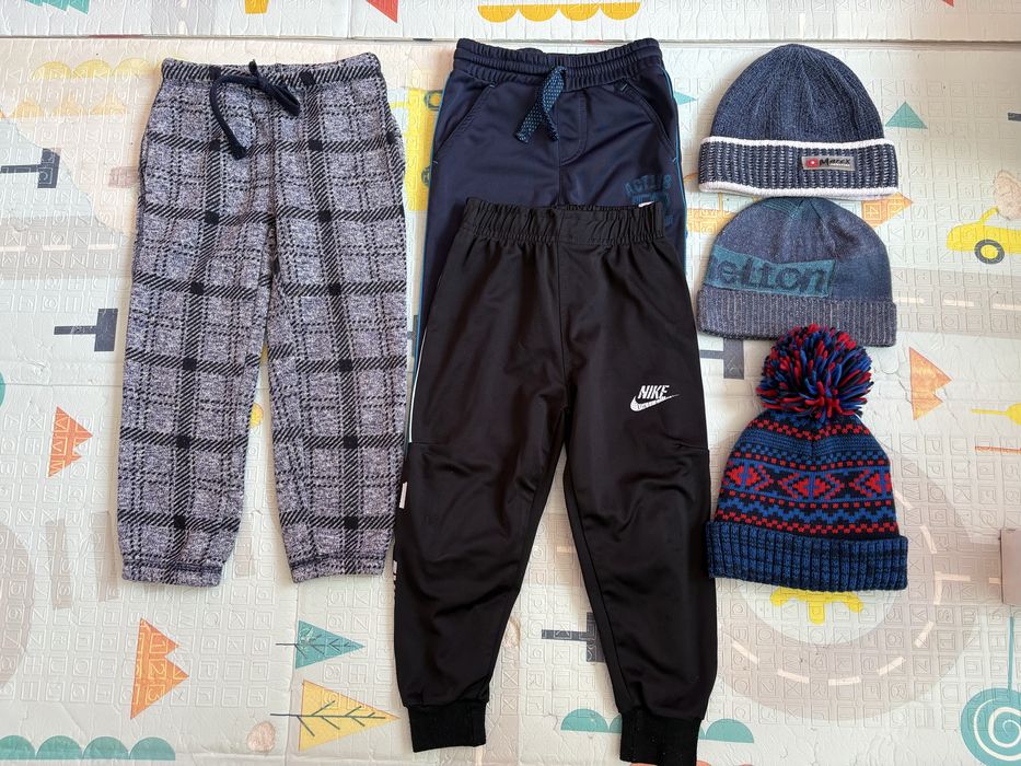 Дрехи за момче Размер 98см и 104см - Обувки 24, 25, 27