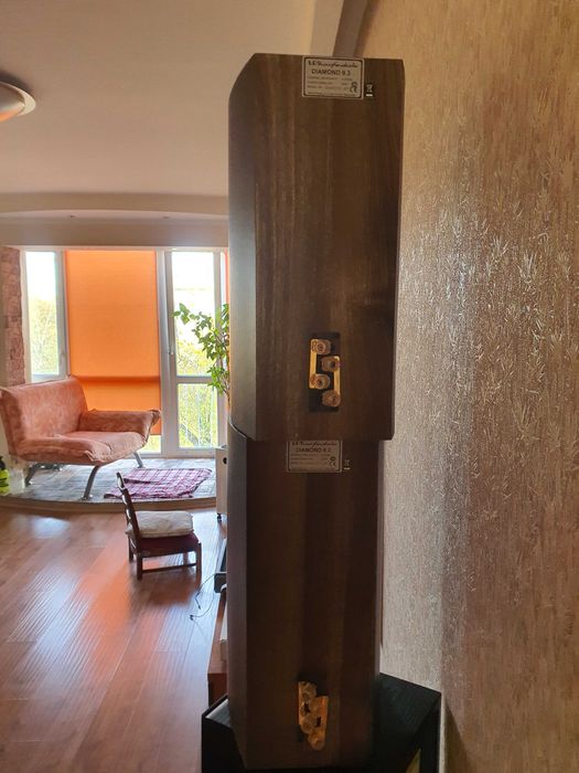 Колонки музыкальные WHARFEDALE DIAMOND 9.3