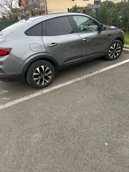 Vând Renault Arkana