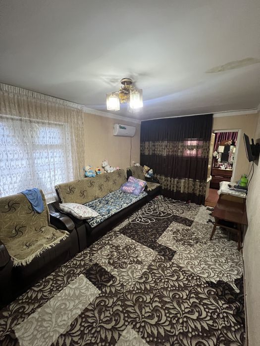 Продается однокомнатная квартира на базаре
