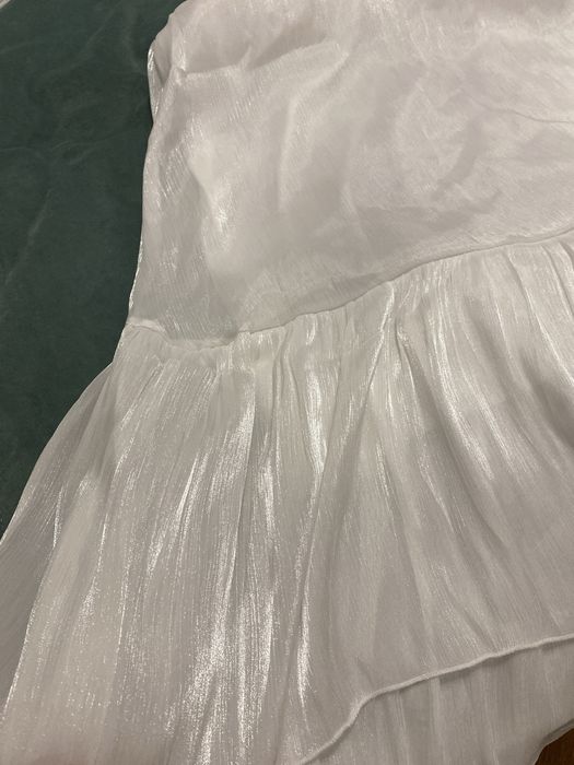 Белое национальное платье