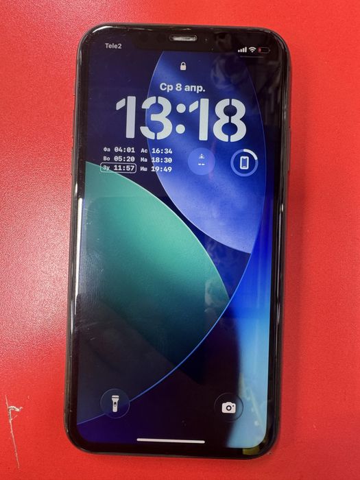 Продам айфон 11.