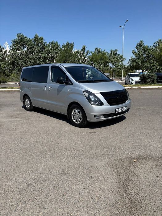 Транспортные услуги на комфортном Минивэн Hyundai