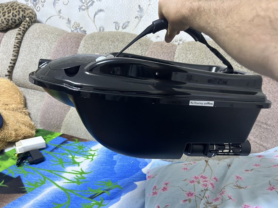 Продам прикормочный кораблик