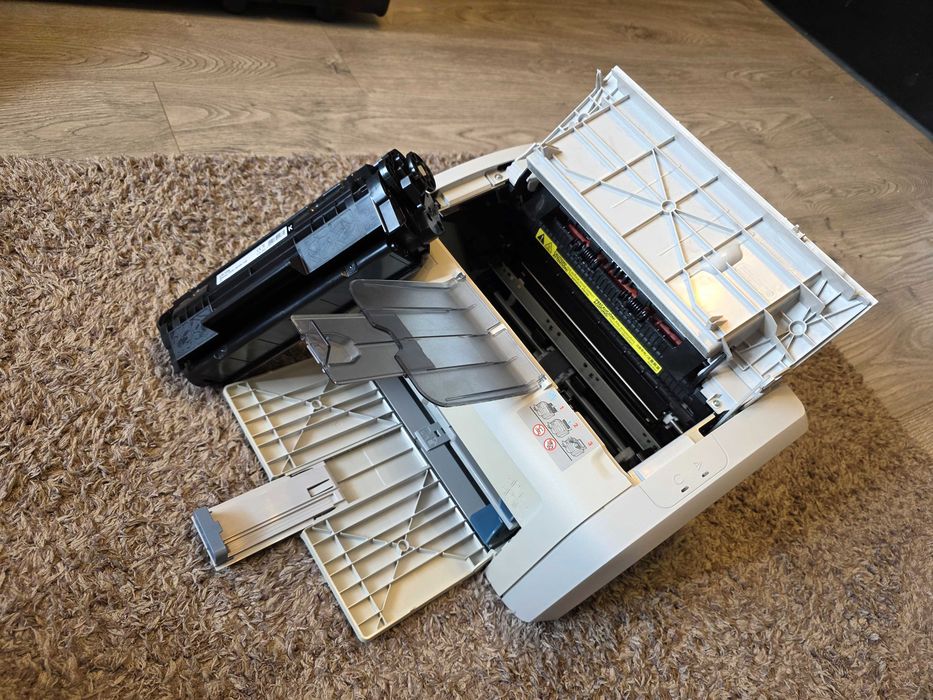 Imprimanta Laser HP1018 / Consumabile Extrem de ieftine / 2 TONERE NOI INCLUSE !