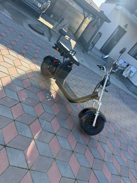 Vand scuter electric