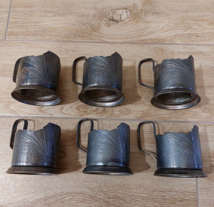 Руски мелхиорени подстакани