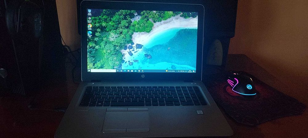 Vând laptop Hpelitebook850G3 in stare buna și încărcător