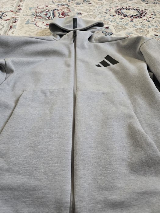 Худи с замком адидас