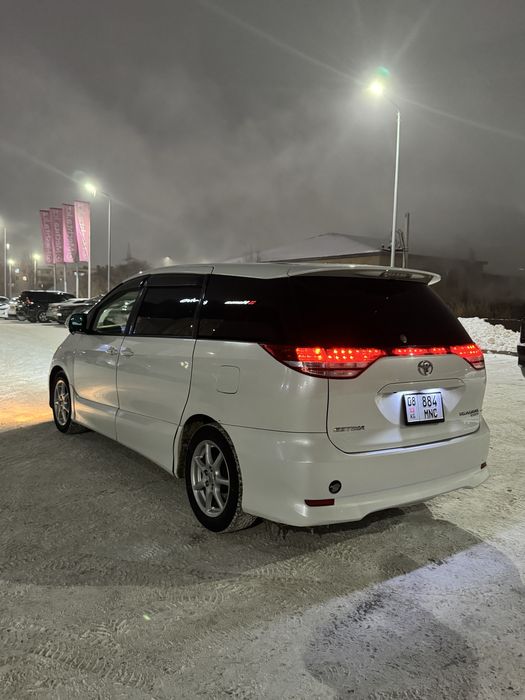 Тойота Естима 2008 бензин