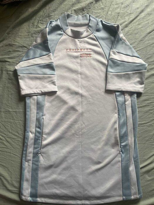 Продавам блуза ADIDAS