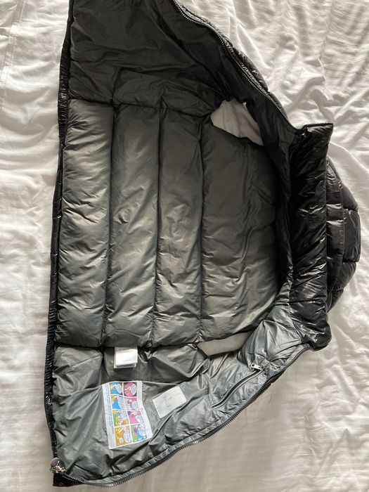 Елек Moncler L - Размер