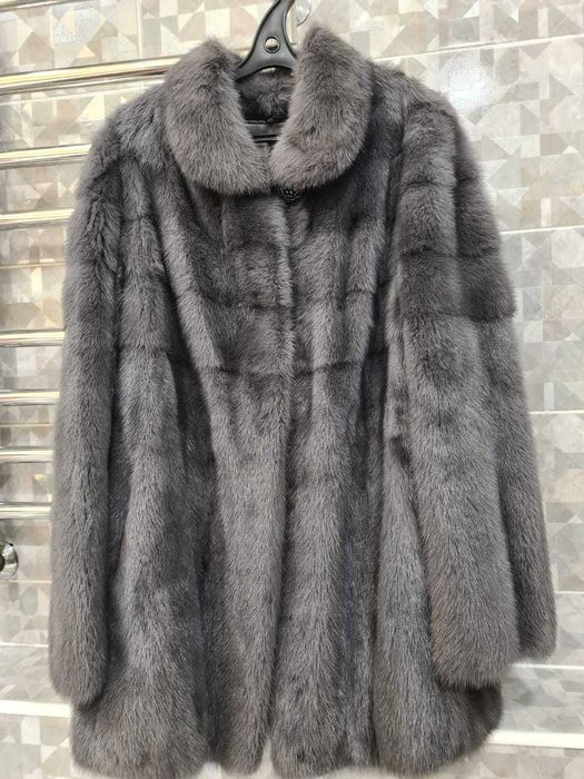 Шуба норковая, цвет серый