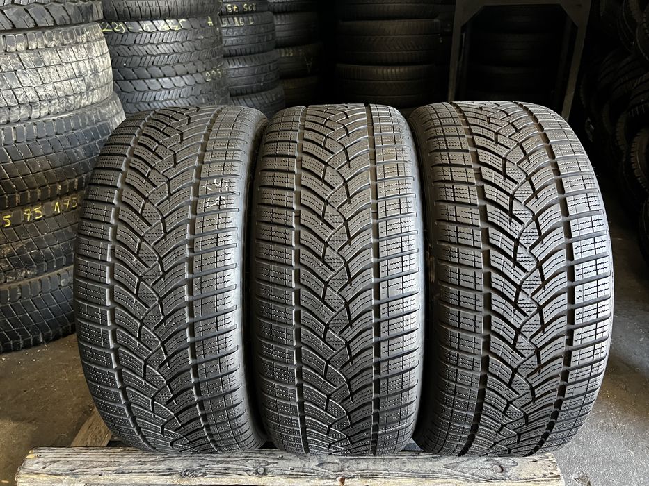 3 anvelope iarna 245/45/18 , GoodYear , DOT 2025 , 5.7 mm