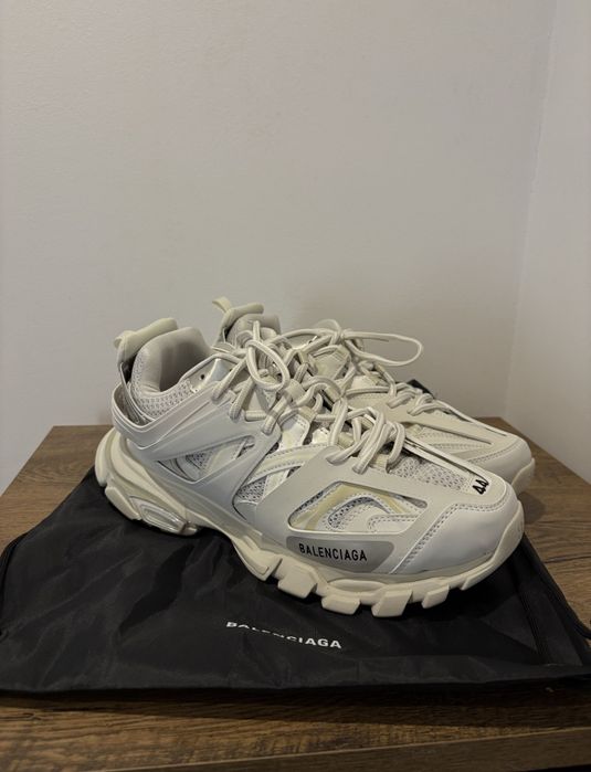 balenciaga track
