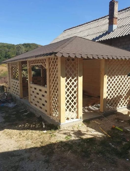 Vând foișore terasa din lemn