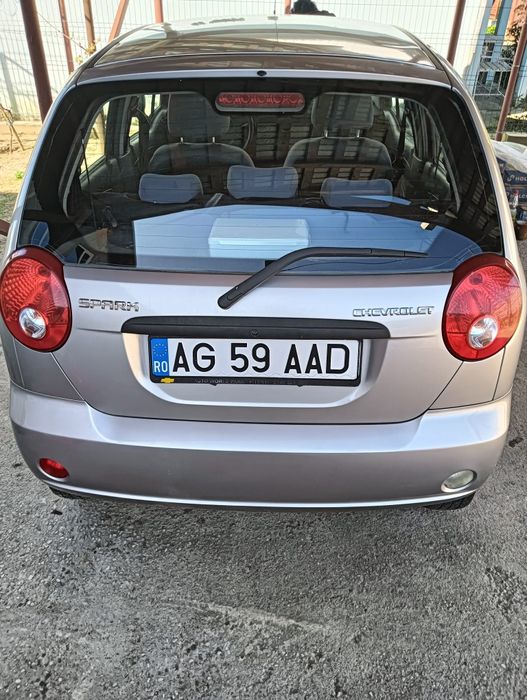 Vând Chevrolet spark