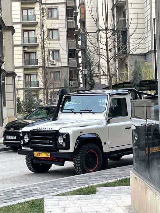 Land Rover Defender 110 Pickup 300Tdi