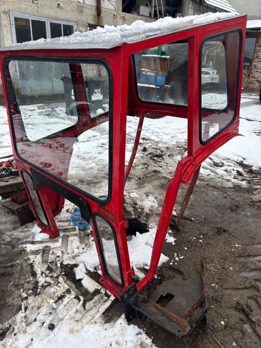 Cabina tractor pe aripi