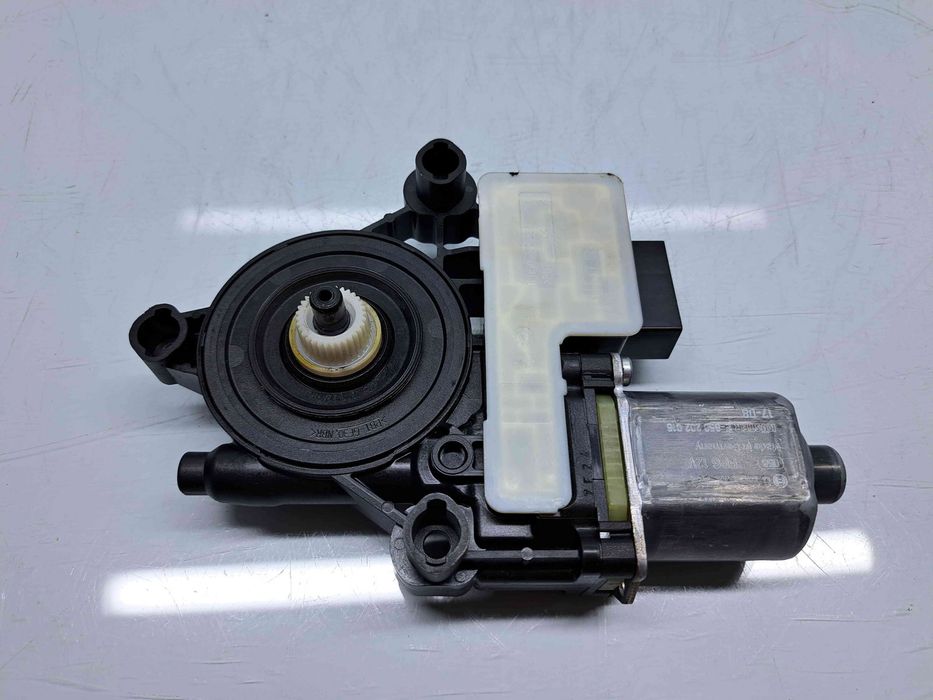Motoras geam dreapta spate Seat Leon ST Combi (5F8) [Fabr 2013-2018] f
