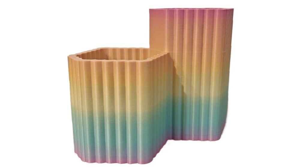 3D принтиран органайзер за бюро