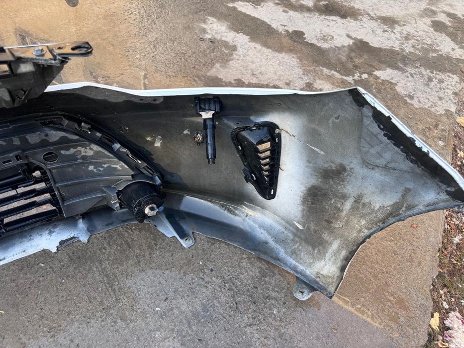 Бампер от тойота 55 срочно