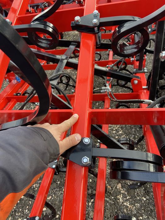 Култиватор 5м с пружини тела 20х20